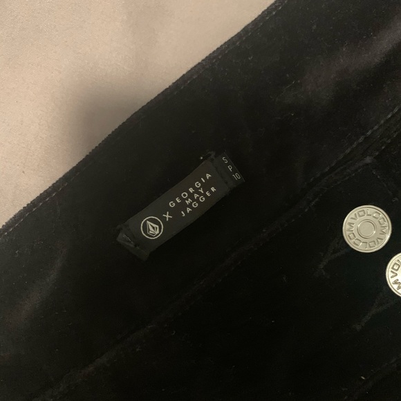 Volcom Velvet skirt - Picture 3 of 4